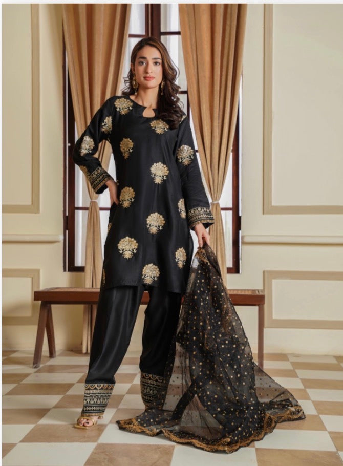 ZEENAT LUXE 🔥 Hussain Rehar inspired black