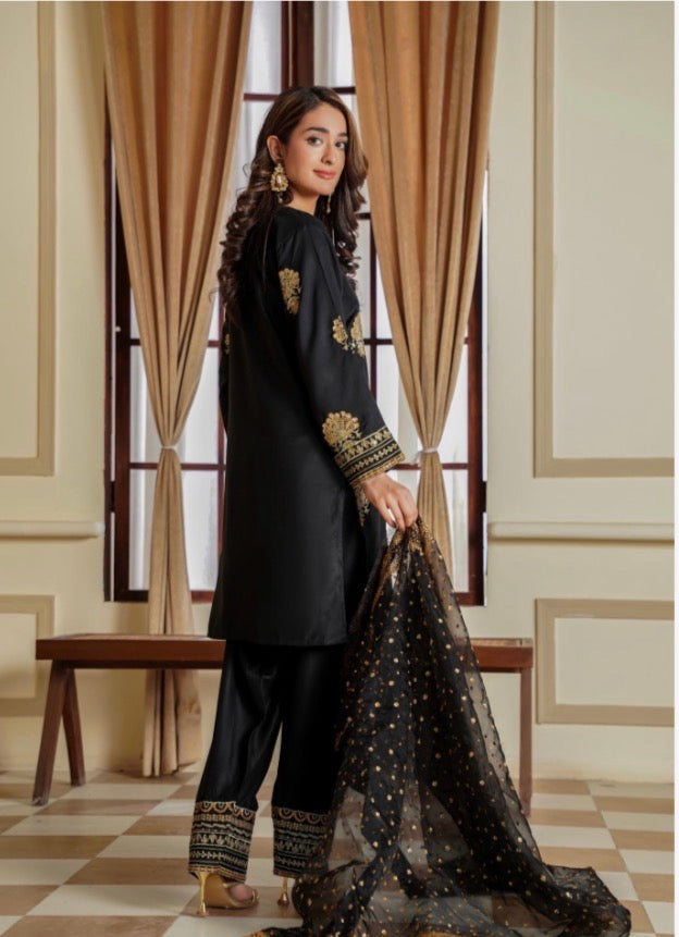ZEENAT LUXE 🔥 Hussain Rehar inspired black