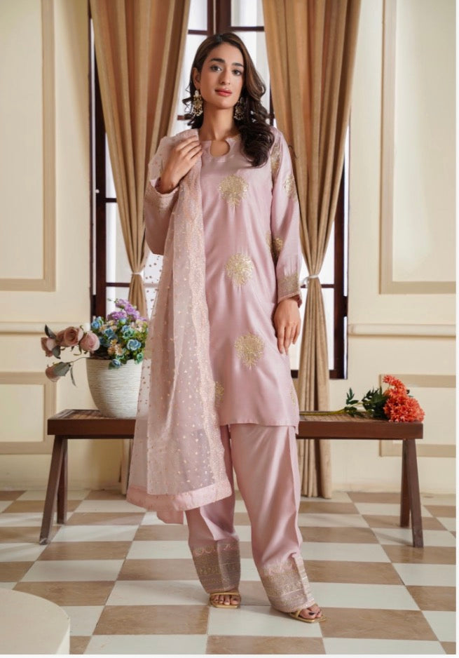 ZEENAT LUXE 🔥Hussain Rehar inspired dusty pink